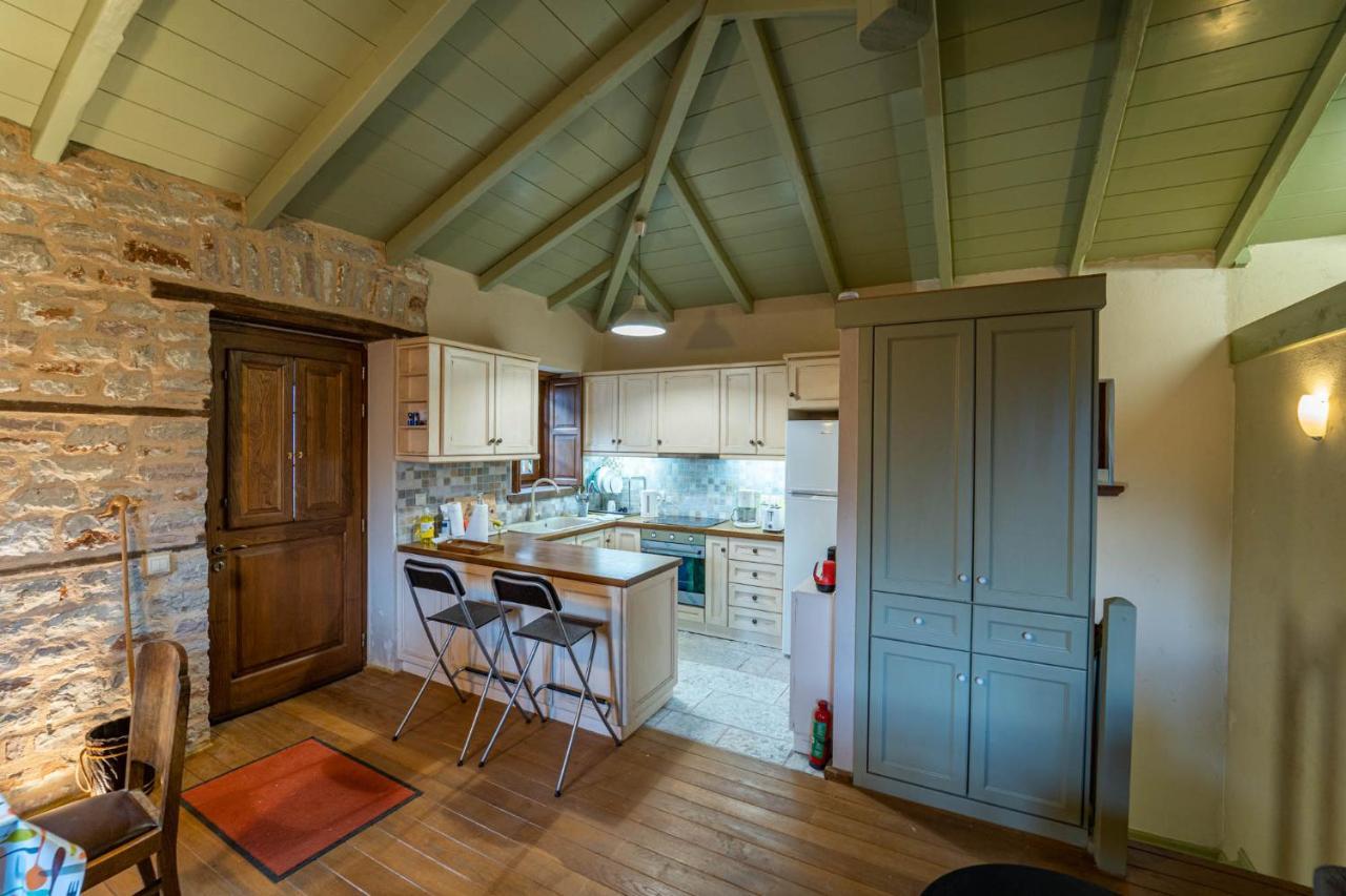 Maisonette Korfes-Κορφές-Μ Δύο Αυτόνομοι Όρoφοι Της Βίλας Κορφές Για Οικογένειες Και Μικρές Παρέες Karpenísion Extérieur photo