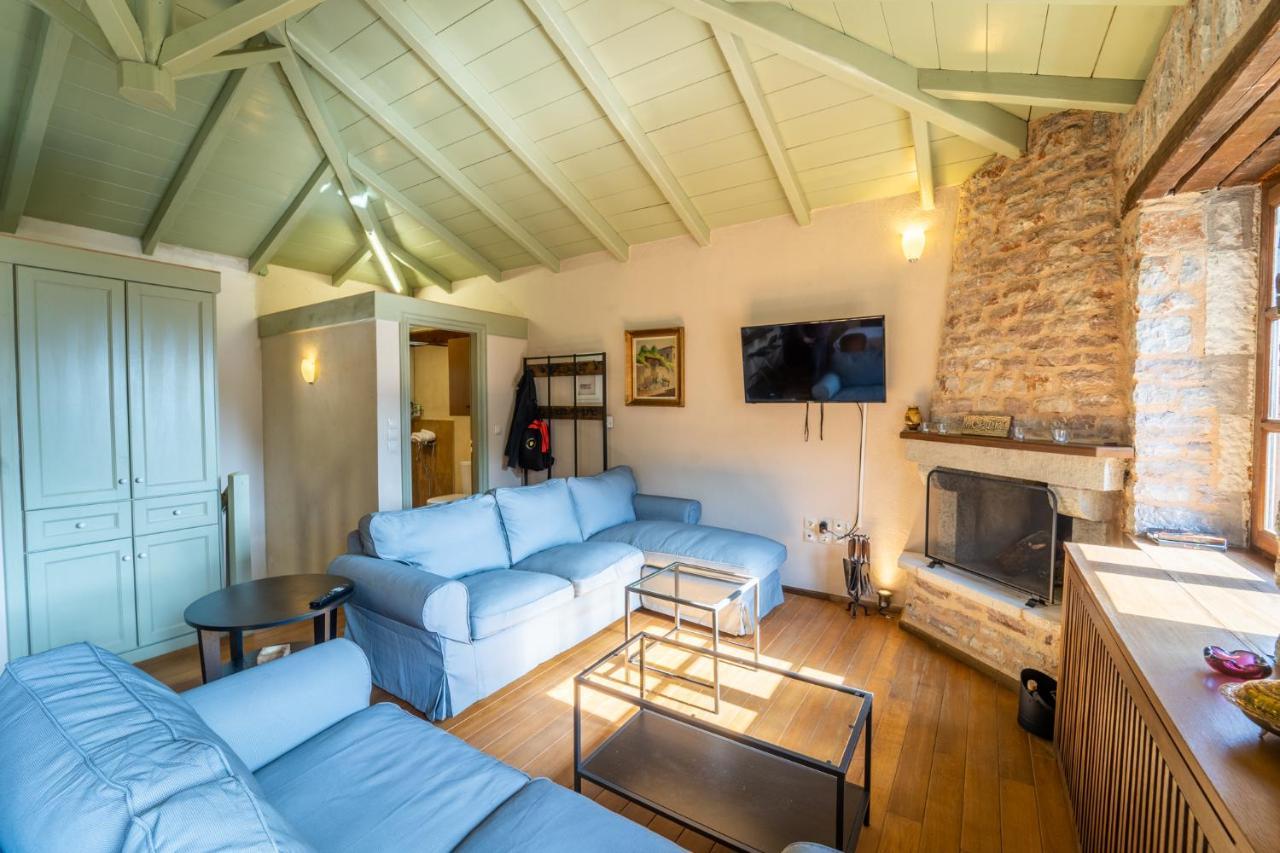 Maisonette Korfes-Κορφές-Μ Δύο Αυτόνομοι Όρoφοι Της Βίλας Κορφές Για Οικογένειες Και Μικρές Παρέες Karpenísion Extérieur photo